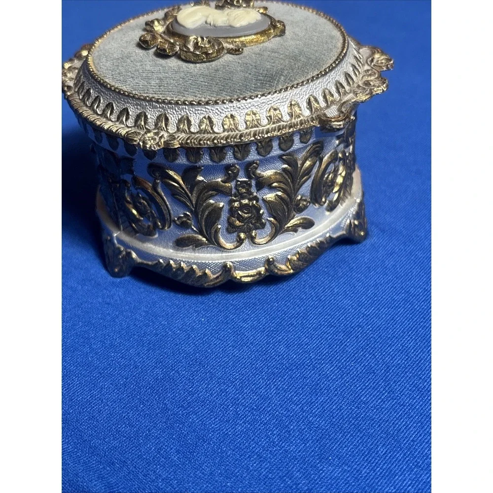 CAMEO Vintage MUSIC BOX Plays Amazing Grace Gray/Gold Tone Trinket Box Coquette